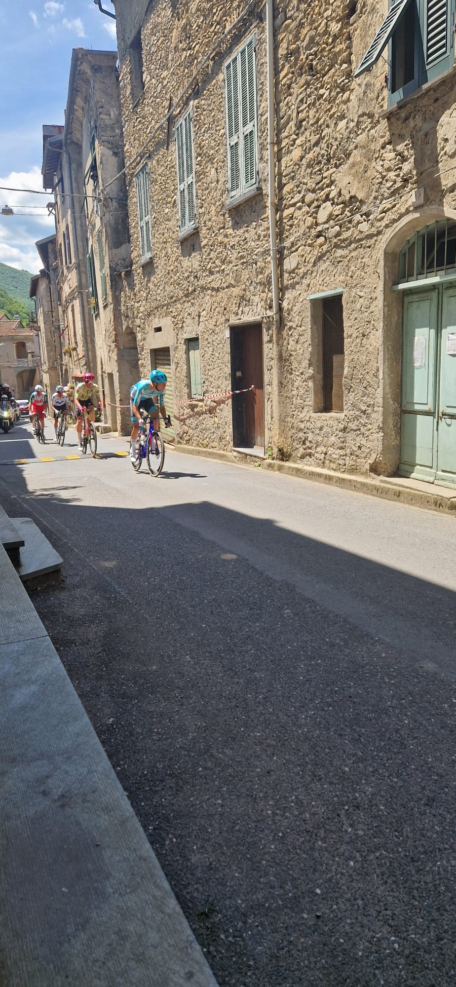 Passaggio gruppo in centro storico